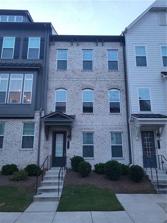 3 bedroom, 4 bathroom, 2,200 sq ft townhouse for rent at 213 Spike Trail, Smyrna, GA 30080 for $3,345 a month — photo 1 of 20
