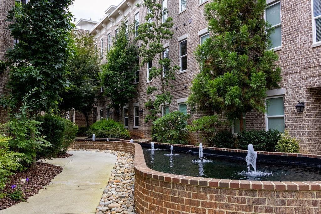 3 bedroom, 4 bathroom, 2,764 sq ft townhouse for sale at 347 Brownstones Circle, Atlanta, GA 30312 — photo 3