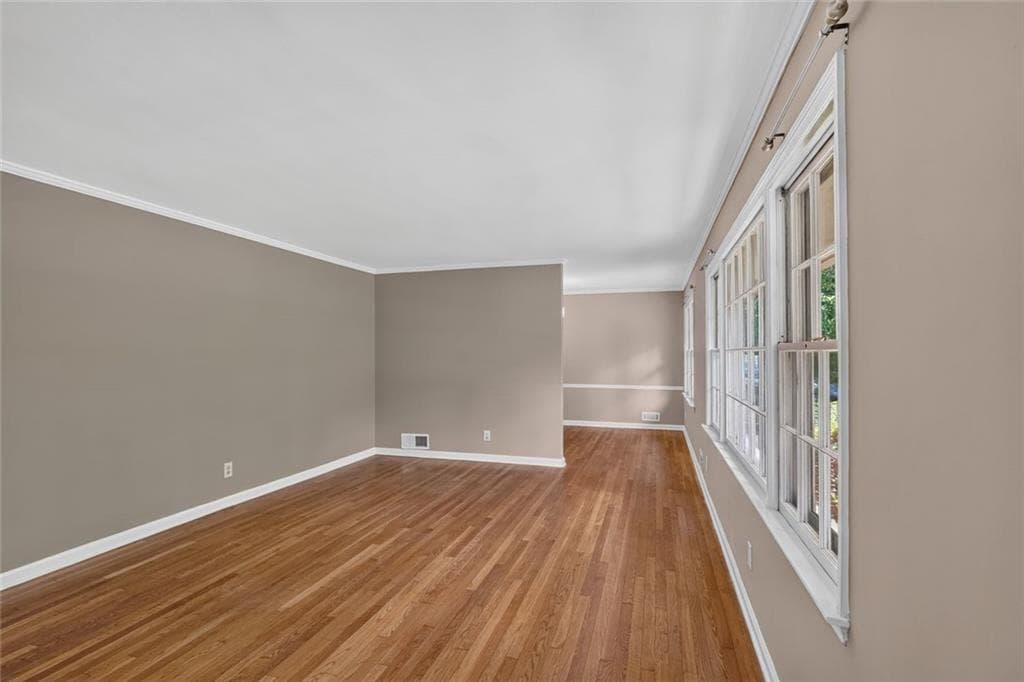 3 bedroom, 2 bathroom, 2,632 sq ft single family residence for rent at 6858 Brandon Mill Road, Sandy Springs, GA 30328 for $3,000 a month — photo 3