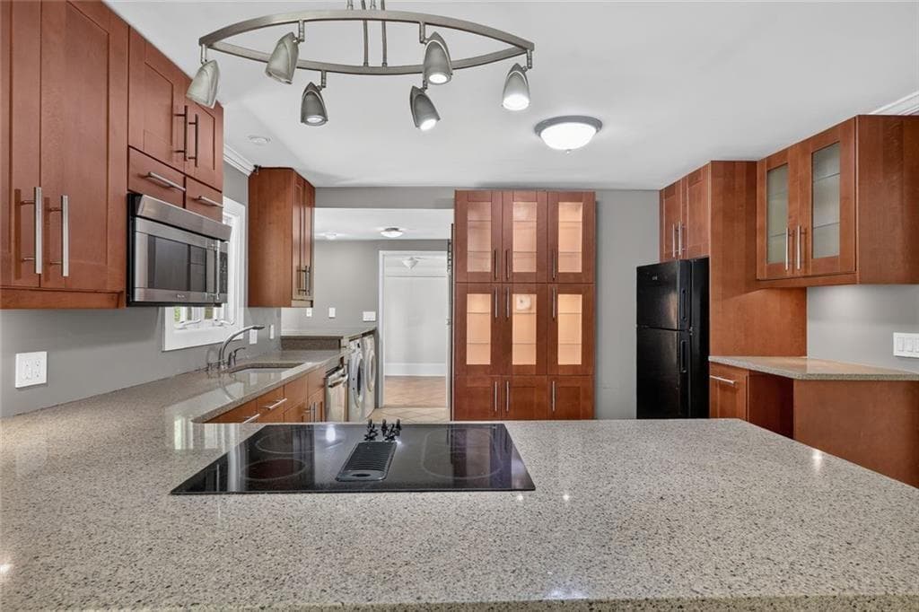 3 bedroom, 2 bathroom, 2,632 sq ft single family residence for rent at 6858 Brandon Mill Road, Sandy Springs, GA 30328 for $3,000 a month — photo 8