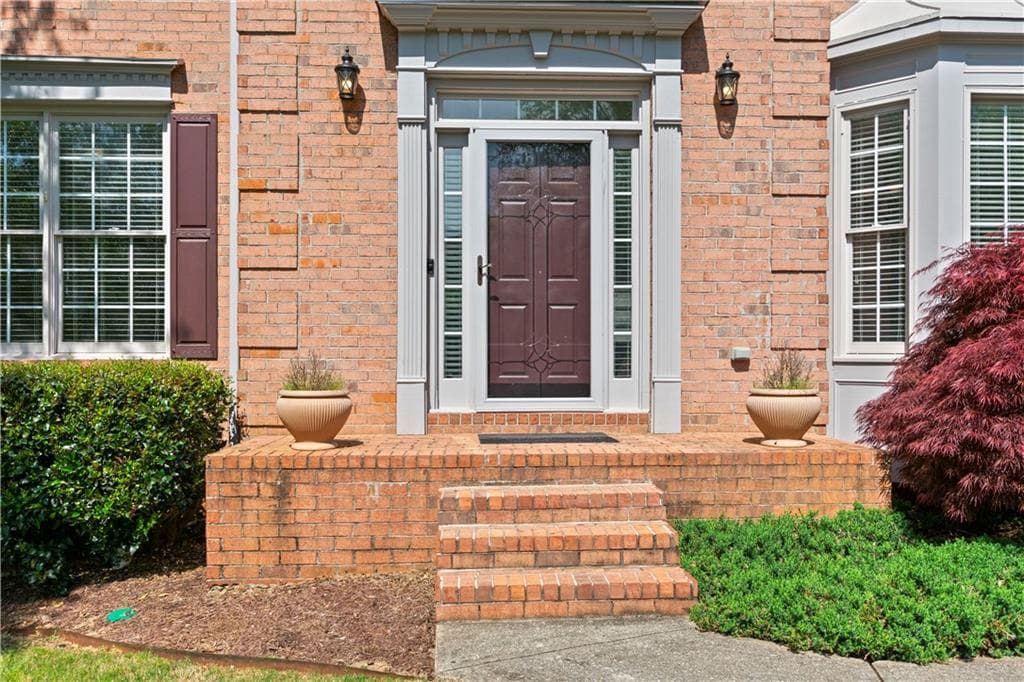 5 bedroom, 4 bathroom, 3,957 sq ft single family residence for rent at 7205 Fawn Lake Drive, Alpharetta, GA 30005 for $5,000 a month — photo 7