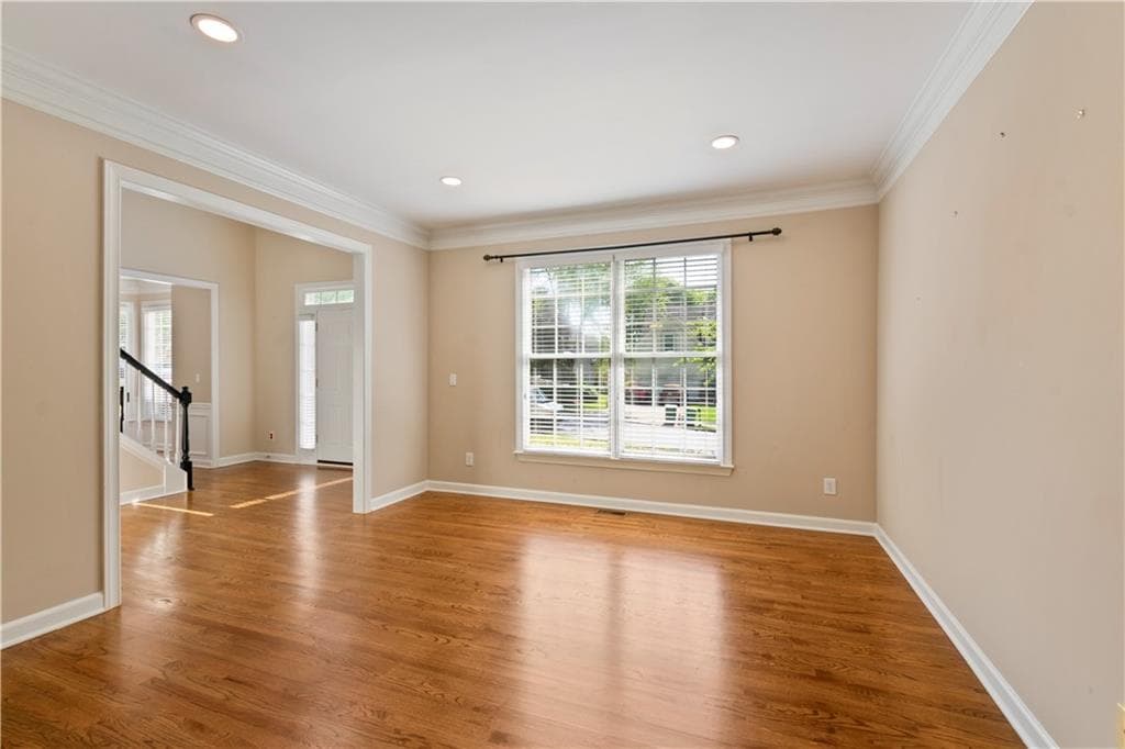 5 bedroom, 4 bathroom, 3,957 sq ft single family residence for rent at 7205 Fawn Lake Drive, Alpharetta, GA 30005 for $5,000 a month — photo 9