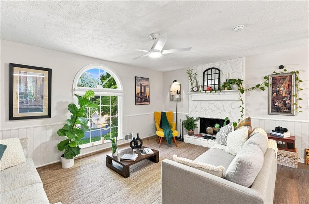 5 bedroom, 3 bathroom, 2,191 sq ft single family residence for sale at 137 Landing Lane, Powder Springs, GA 30127 — photo 7