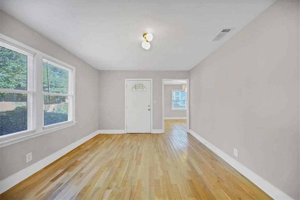 3 bedroom, 2 bathroom, 1,100 sq ft single family residence for sale at 3014 E Point Street, Atlanta, GA 30344 — photo 7