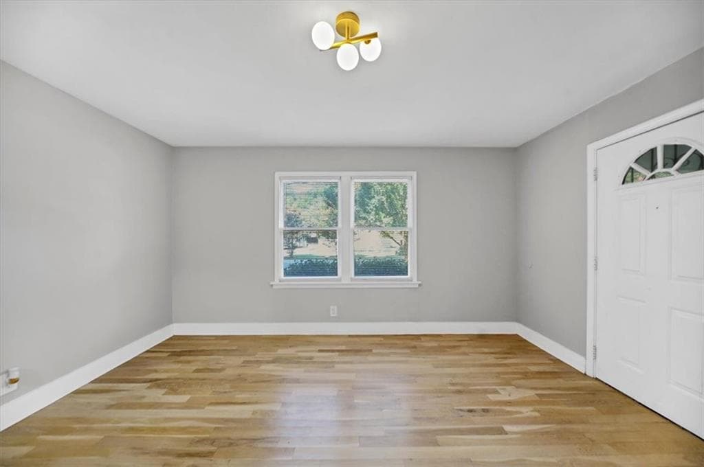 3 bedroom, 2 bathroom, 1,100 sq ft single family residence for sale at 3014 E Point Street, Atlanta, GA 30344 — photo 9