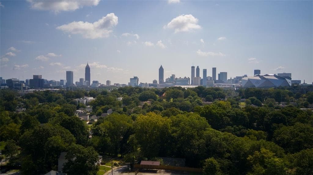4 bedroom, 3 bathroom, 2,304 sq ft single family residence for sale at 964 Mayson Turner Road, Atlanta, GA 30314 — photo 4