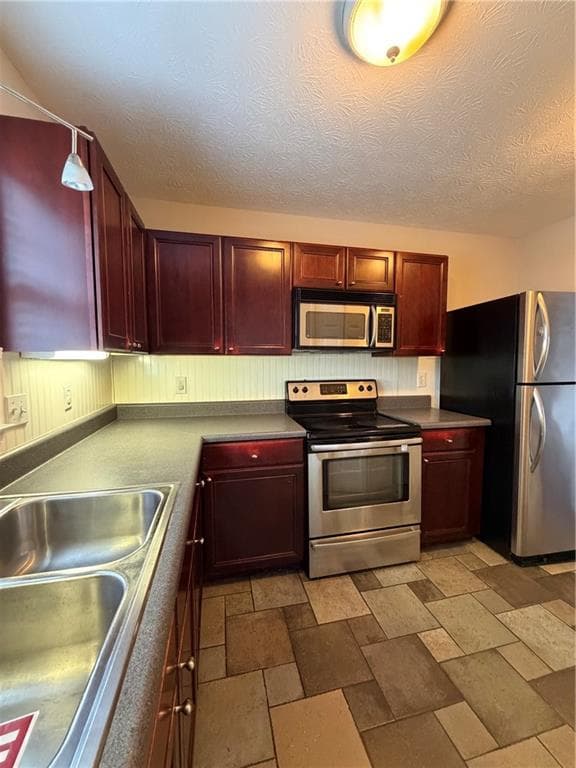 2 bedroom, 3 bathroom, 1,260 sq ft townhouse for rent at 2852 Webb Bridge Road, Alpharetta, GA 30009 for $1,800 a month — photo 4