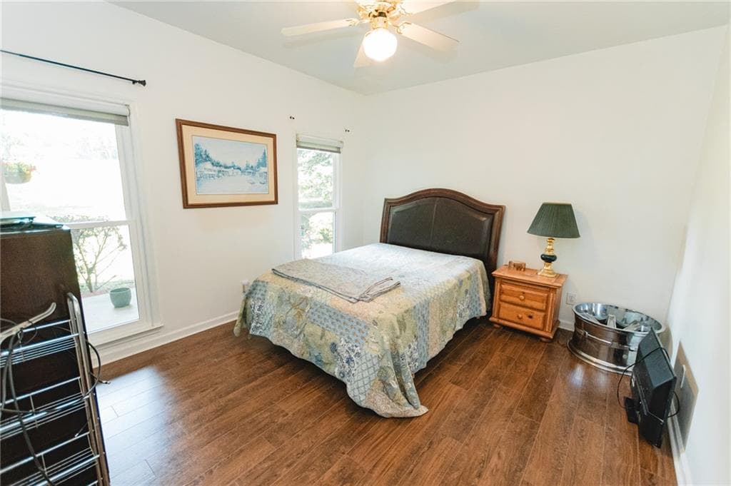4 bedroom, 3 bathroom, 2,398 sq ft single family residence for sale at 1011 Lakeside Court, Bishop, GA 30621 — photo 7