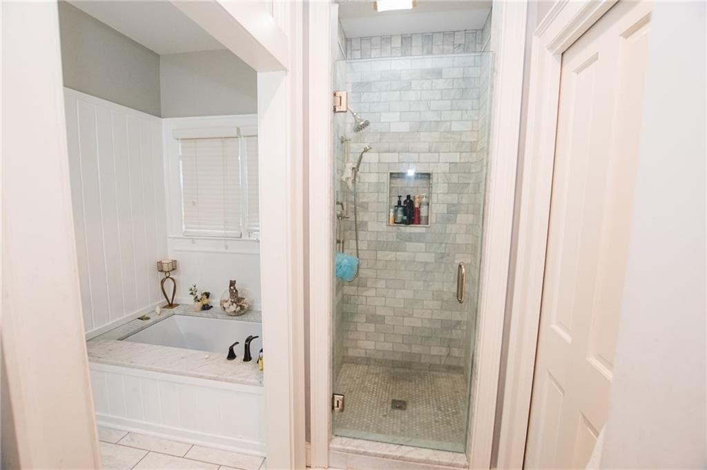 4 bedroom, 3 bathroom, 2,398 sq ft single family residence for sale at 1011 Lakeside Court, Bishop, GA 30621 — photo 9