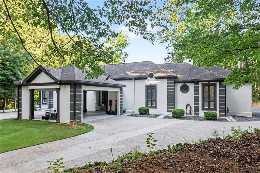 6 bedroom, 7 bathroom, 5,391 sq ft single family residence for sale at 1126 Wedgefield Drive, Marietta, GA 30064 — photo 2