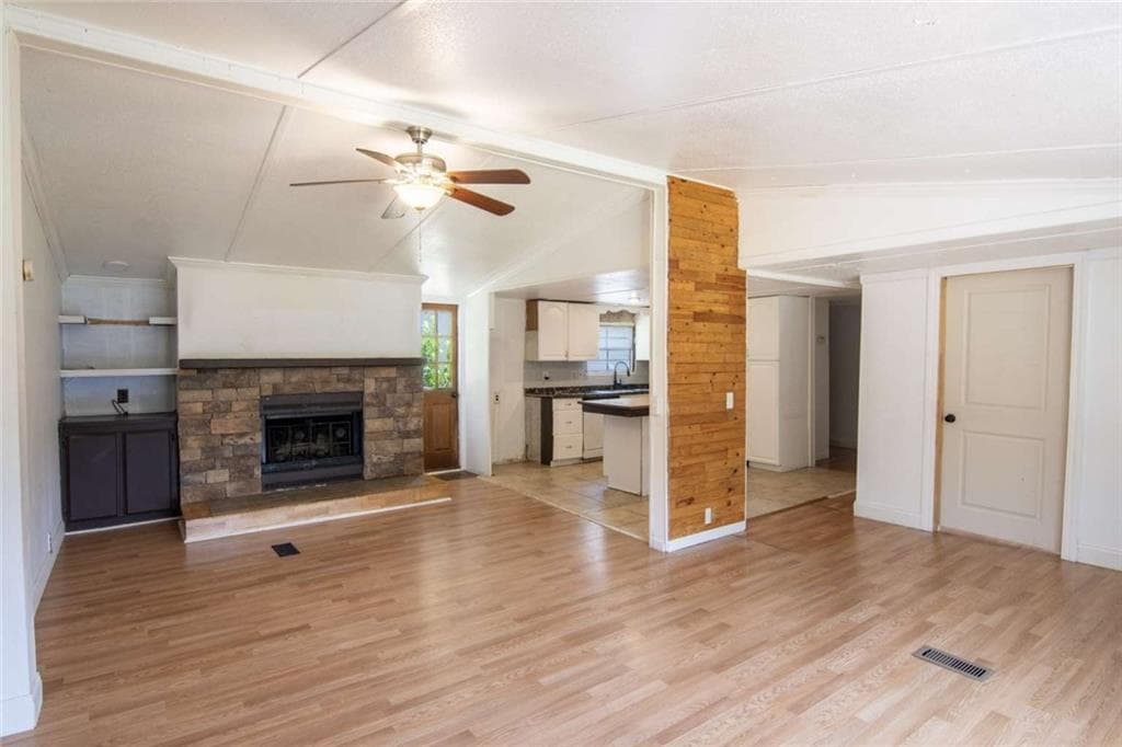 3 bedroom, 2 bathroom, 1,248 sq ft single family residence under contract at 5815 Hamby Drive, Cumming, GA 30028 — photo 5