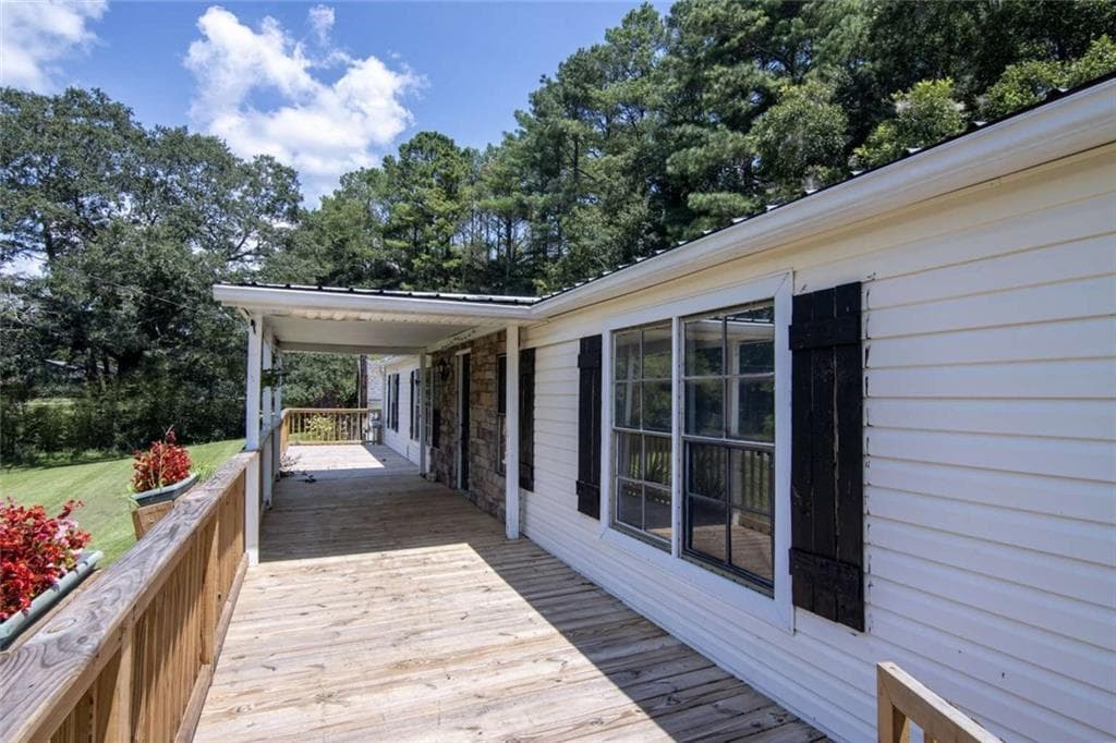 3 bedroom, 2 bathroom, 1,248 sq ft single family residence under contract at 5815 Hamby Drive, Cumming, GA 30028 — photo 6