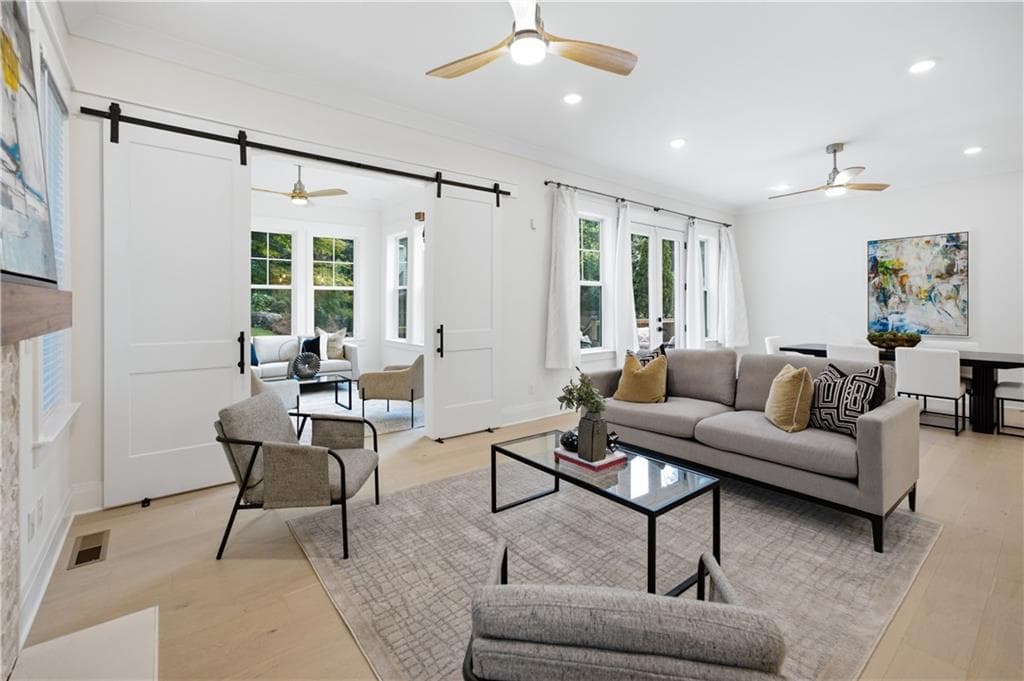 6 bedroom, 5 bathroom, 4,035 sq ft single family residence for sale at 1161 Conway Road, Decatur, GA 30030 — photo 2