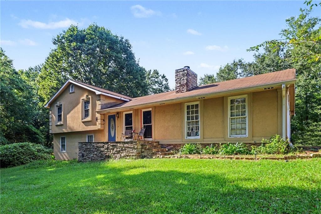 4 bedroom, 2 bathroom, 2,066 sq ft single family residence under contract at 150 Aspen Lake Drive, Newnan, GA 30263 — photo 5