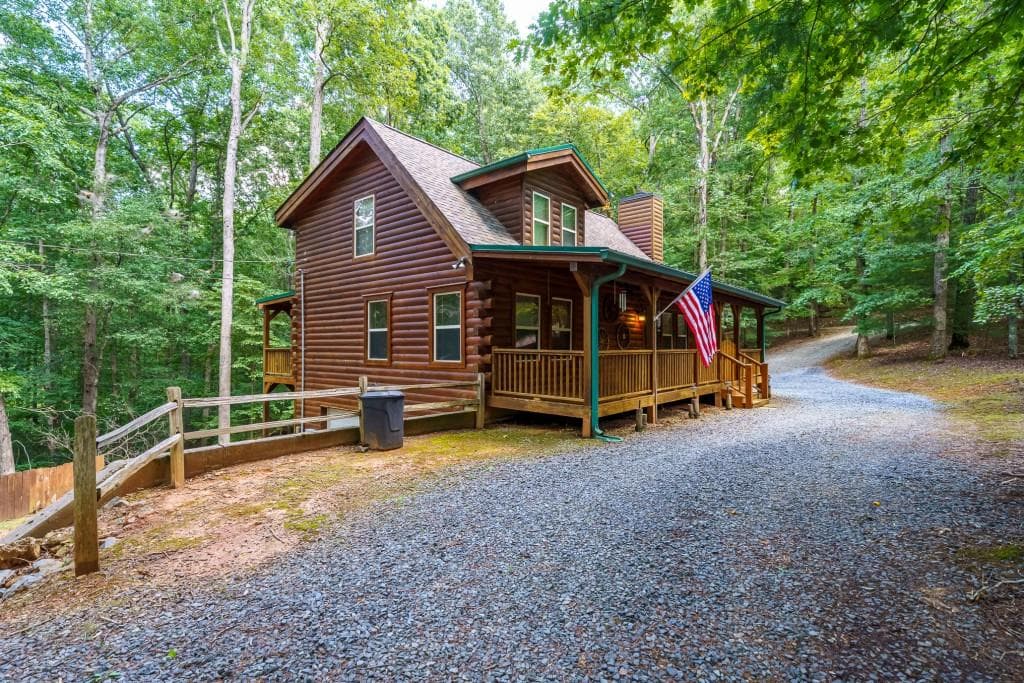 3 bedroom, 3 bathroom, 2,072 sq ft single family residence for sale at 114 Rockingham Way, Ellijay, GA 30540 — photo 3