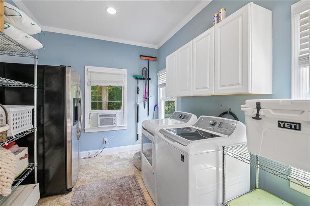 3 bedroom, 2 bathroom, 1,404 sq ft single family residence for sale at 2167 Fairway Circle, Atlanta, GA 30319 — photo 8