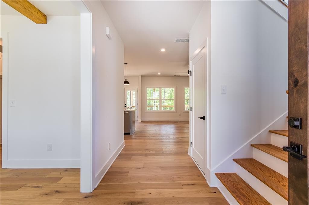 5 bedroom, 3 bathroom, 2,547 sq ft single family residence for sale at 6073 Rockingham Way, Gainesville, GA 30506 — photo 5