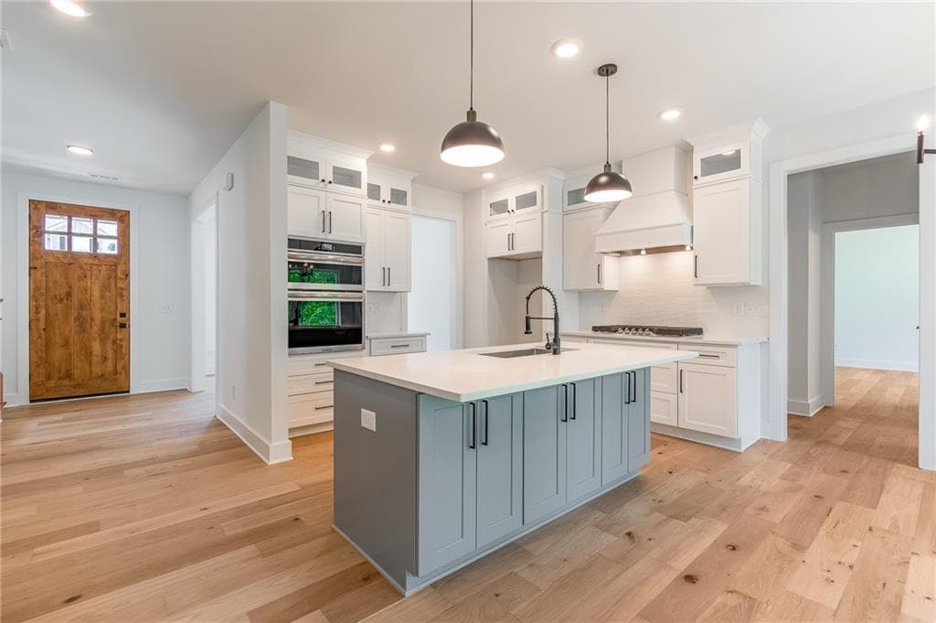5 bedroom, 3 bathroom, 2,547 sq ft single family residence for sale at 6073 Rockingham Way, Gainesville, GA 30506 — photo 8