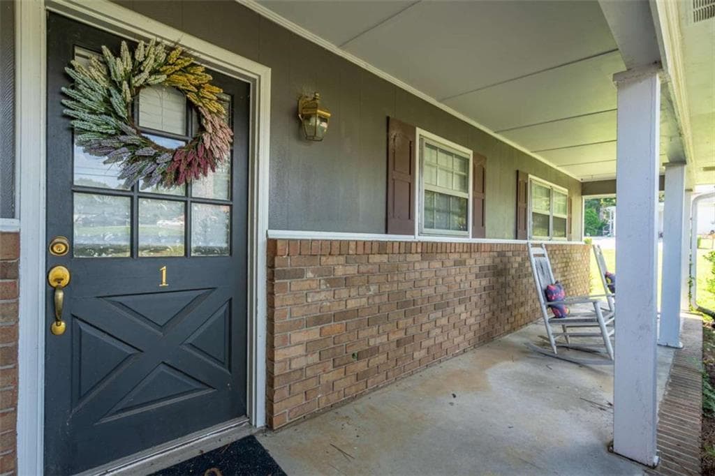 3 bedroom, 2 bathroom, 1,507 sq ft single family residence for sale at 1 Westlyn Drive, Rome, GA 30165 — photo 3