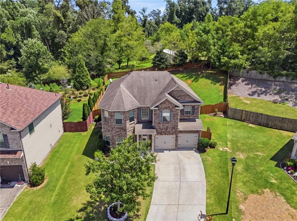 4 bedroom, 3 bathroom, 2,573 sq ft single family residence under contract at 5565 Banner Boulevard, Cumming, GA 30028 — photo 2
