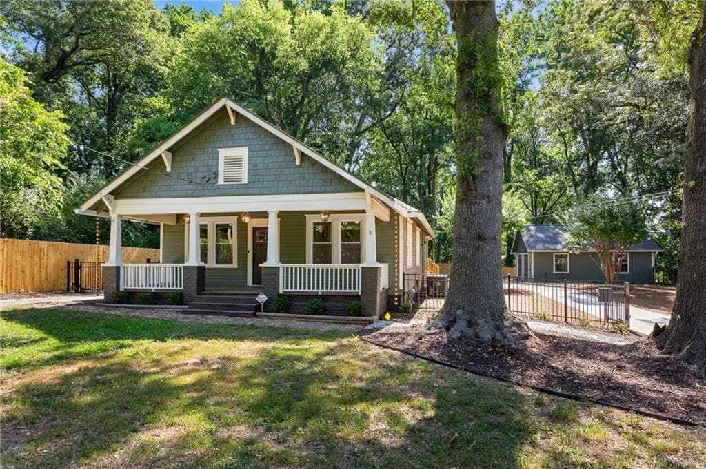 3 bedroom, 2 bathroom, 4,855 sq ft single family residence for rent at 4435 Oakdale Road, Smyrna, GA 30080 for $3,500 a month — photo 2
