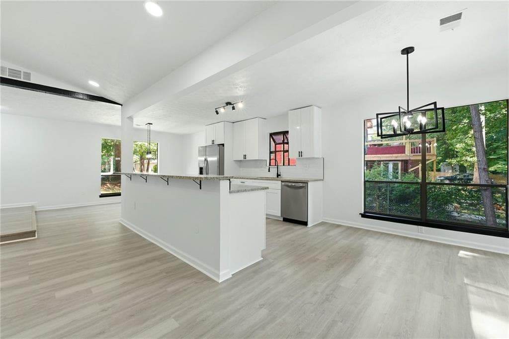 3 bedroom, 2 bathroom, 1,784 sq ft single family residence for sale at 6350 Beethoven Circle, Riverdale, GA 30296 — photo 10