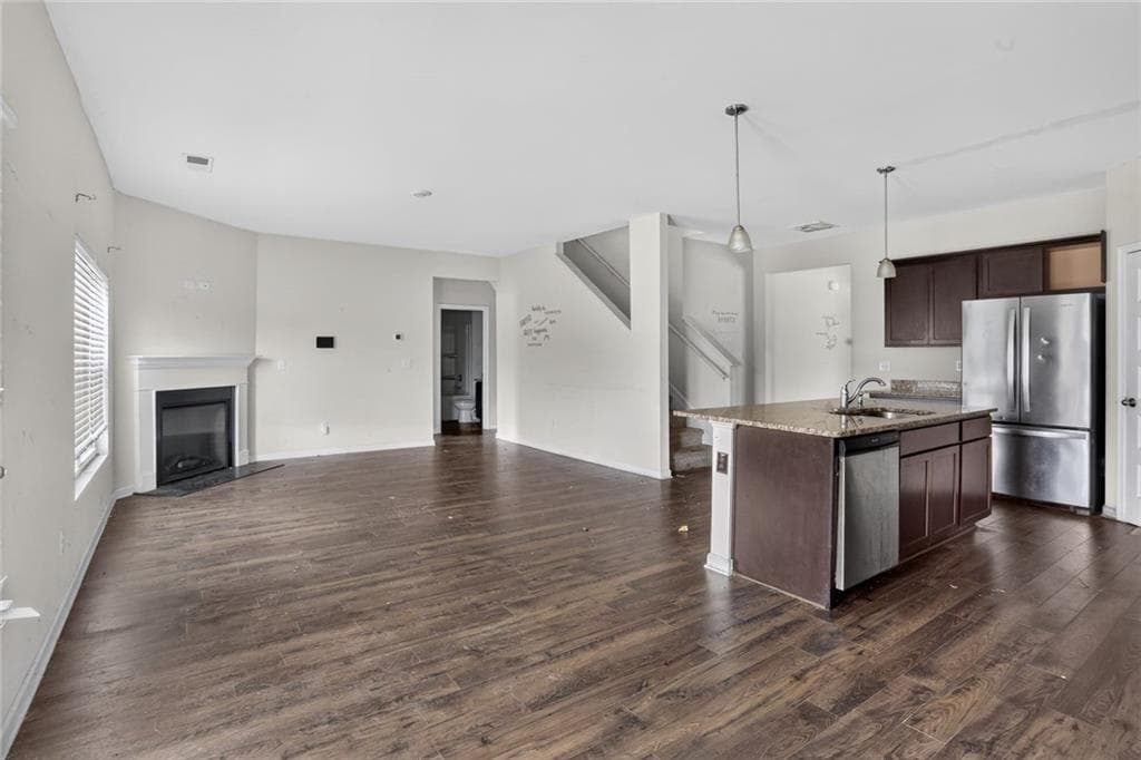 5 bedroom, 3 bathroom, 3,044 sq ft single family residence for sale at 1737 Alford Drive, Jonesboro, GA 30236 — photo 9