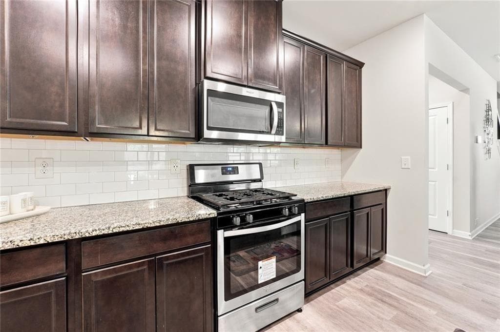 4 bedroom, 3 bathroom, 2,550 sq ft single family residence for sale at 1924 Azure Grove Court, Marietta, GA 30008 — photo 5