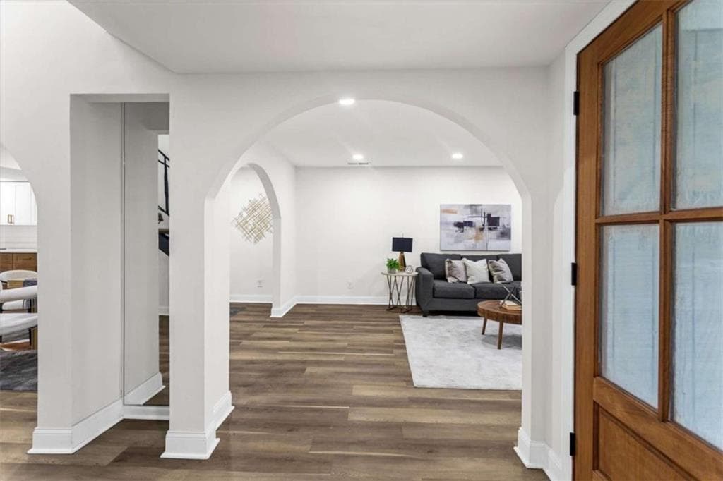 4 bedroom, 3 bathroom, 3,161 sq ft single family residence for sale at 4531 Riverwood Cir, Decatur, GA 30035 — photo 5