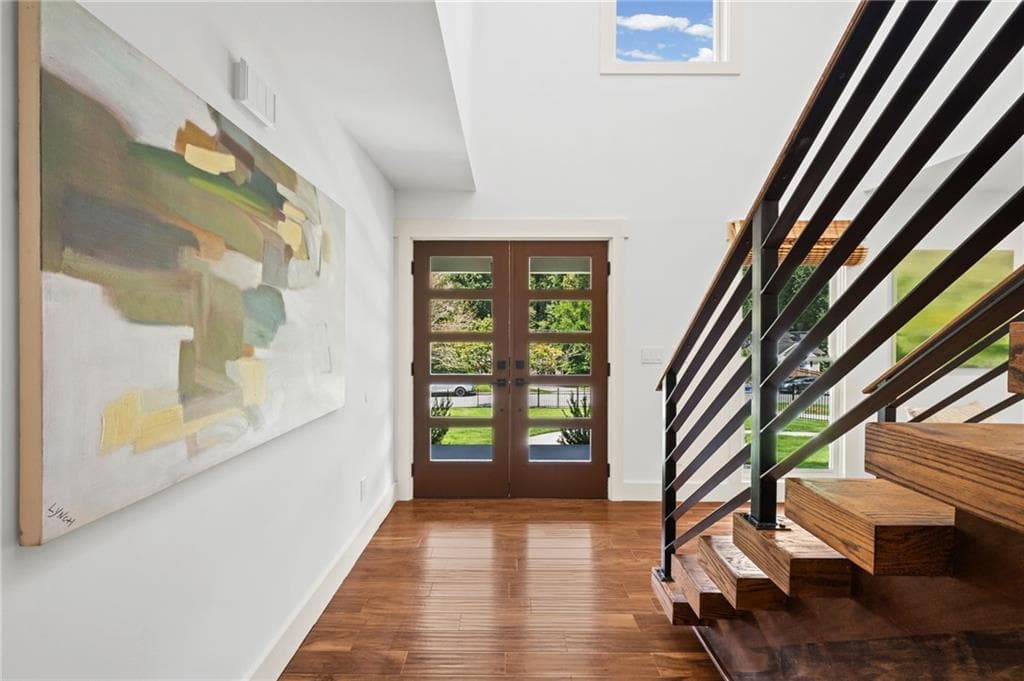 5 bedroom, 4 bathroom, 3,172 sq ft single family residence under contract at 2533 Sunset Drive, Atlanta, GA 30345 — photo 3