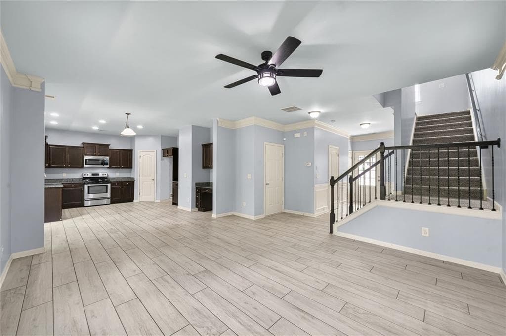 3 bedroom, 3 bathroom, 2,112 sq ft single family residence for sale at 828 Pine Lane, Lawrenceville, GA 30043 — photo 8