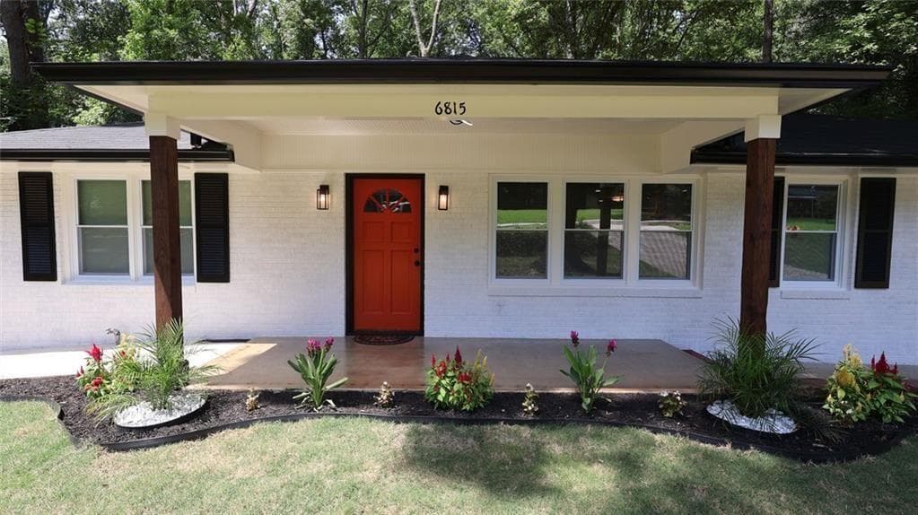 4 bedroom, 2 bathroom, 1,537 sq ft single family residence under contract at 6815 Florence Drive, Lithia Springs, GA 30122 — photo 2