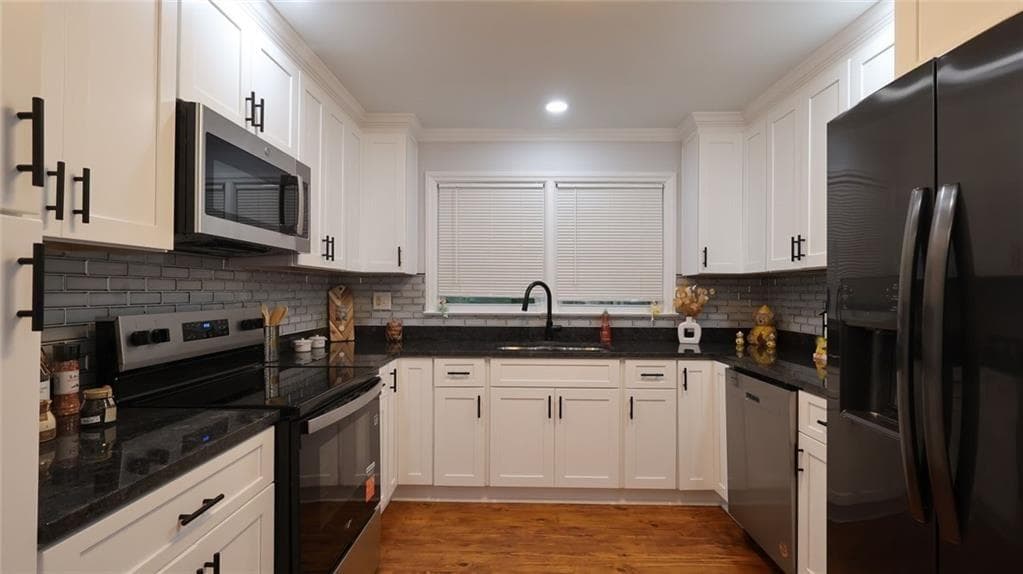 4 bedroom, 2 bathroom, 1,537 sq ft single family residence under contract at 6815 Florence Drive, Lithia Springs, GA 30122 — photo 7