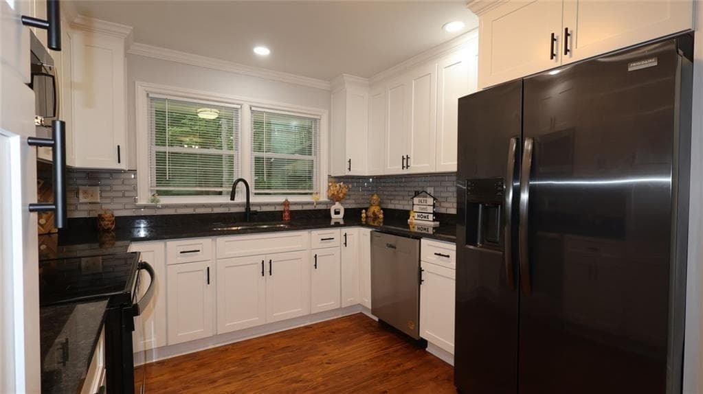 4 bedroom, 2 bathroom, 1,537 sq ft single family residence under contract at 6815 Florence Drive, Lithia Springs, GA 30122 — photo 9