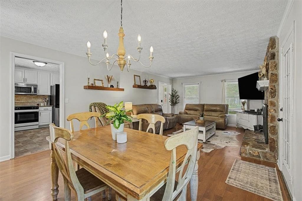 4 bedroom, 3 bathroom, 2,190 sq ft single family residence for sale at 26 Gray Rock Drive, Rome, GA 30165 — photo 9