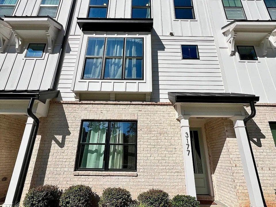 3 bedroom, 4 bathroom townhouse for rent at 3177 Kincaid Drive, Decatur, GA 30033 for $3,250 a month — photo 1 of 13