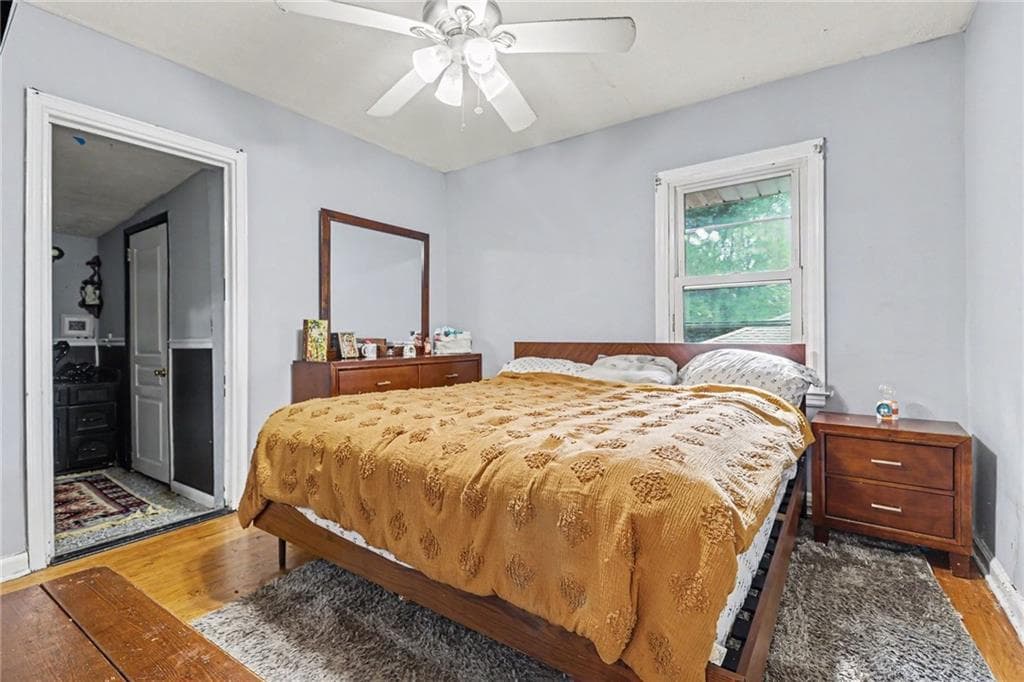 3 bedroom, 3 bathroom, 1,880 sq ft single family residence for sale at 1638 Flintwood Drive, Atlanta, GA 30316 — photo 4