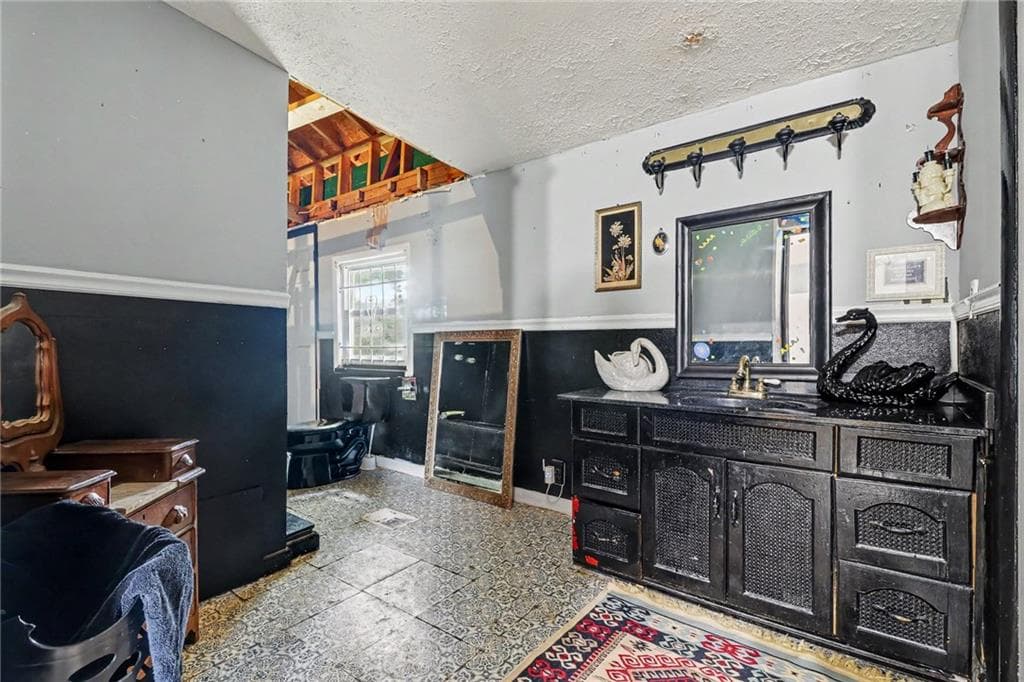 3 bedroom, 3 bathroom, 1,880 sq ft single family residence for sale at 1638 Flintwood Drive, Atlanta, GA 30316 — photo 5