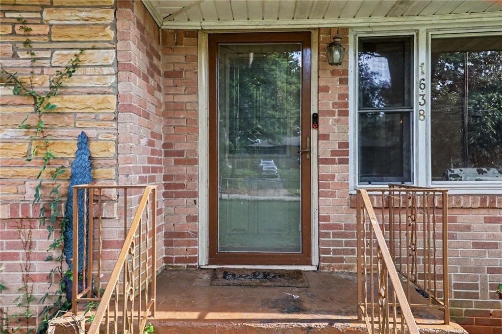 3 bedroom, 3 bathroom, 1,880 sq ft single family residence for sale at 1638 Flintwood Drive, Atlanta, GA 30316 — photo 8