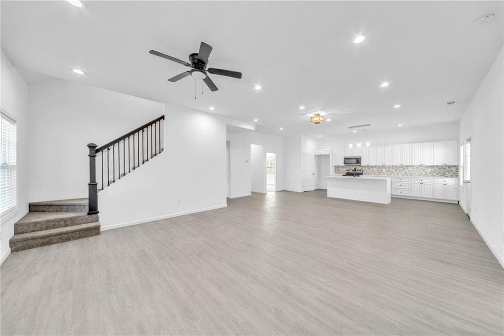 3 bedroom, 2 bathroom, 2,346 sq ft single family residence under contract at 1136 Oak Knoll Terrace, Atlanta, GA 30315 — photo 5