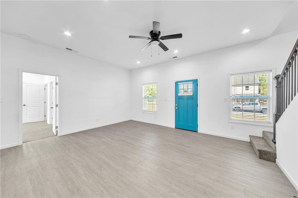 3 bedroom, 2 bathroom, 2,346 sq ft single family residence under contract at 1136 Oak Knoll Terrace, Atlanta, GA 30315 — photo 7