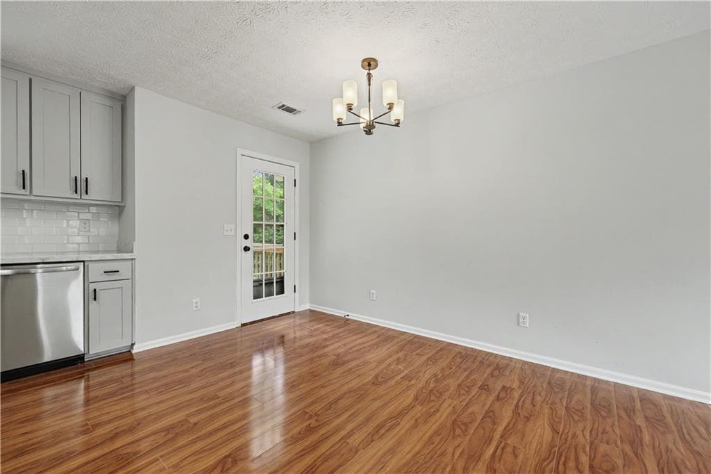 3 bedroom, 2 bathroom, 1,296 sq ft single family residence for sale at 1312 Smokerise Lane, Auburn, GA 30011 — photo 7
