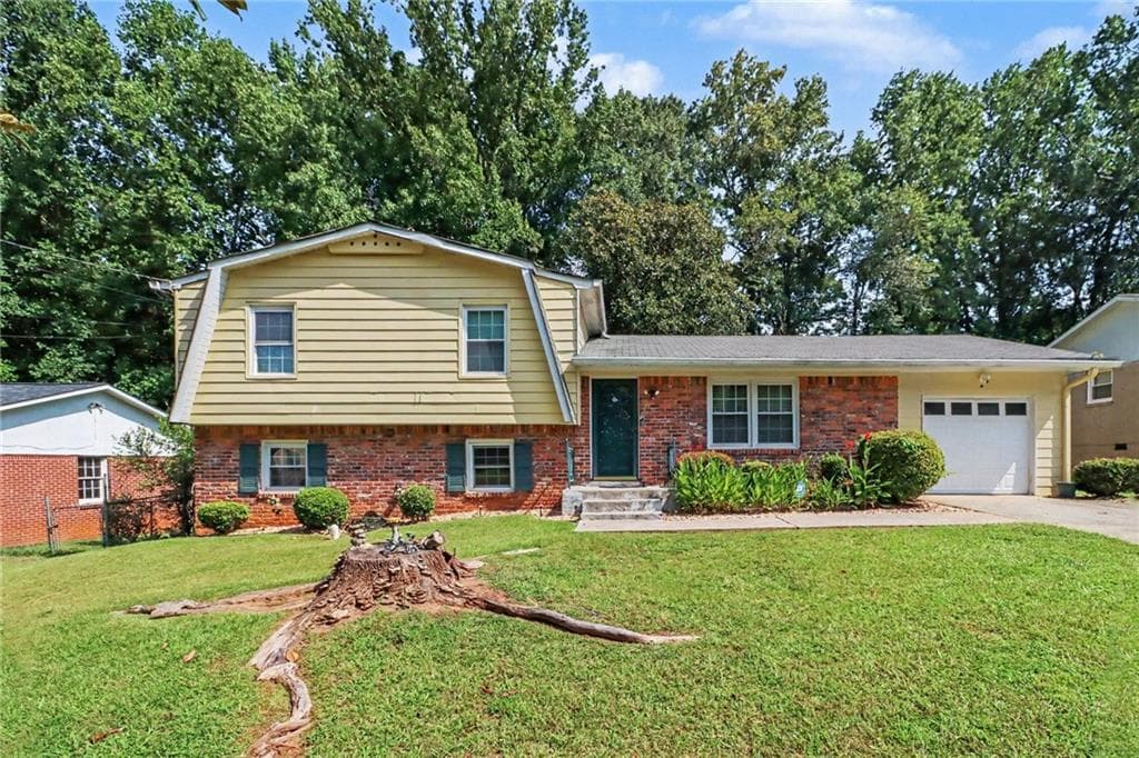 3 bedroom, 3 bathroom, 1,551 sq ft single family residence for sale at 3960 Emerald North Drive, Decatur, GA 30035 — photo 1 of 30