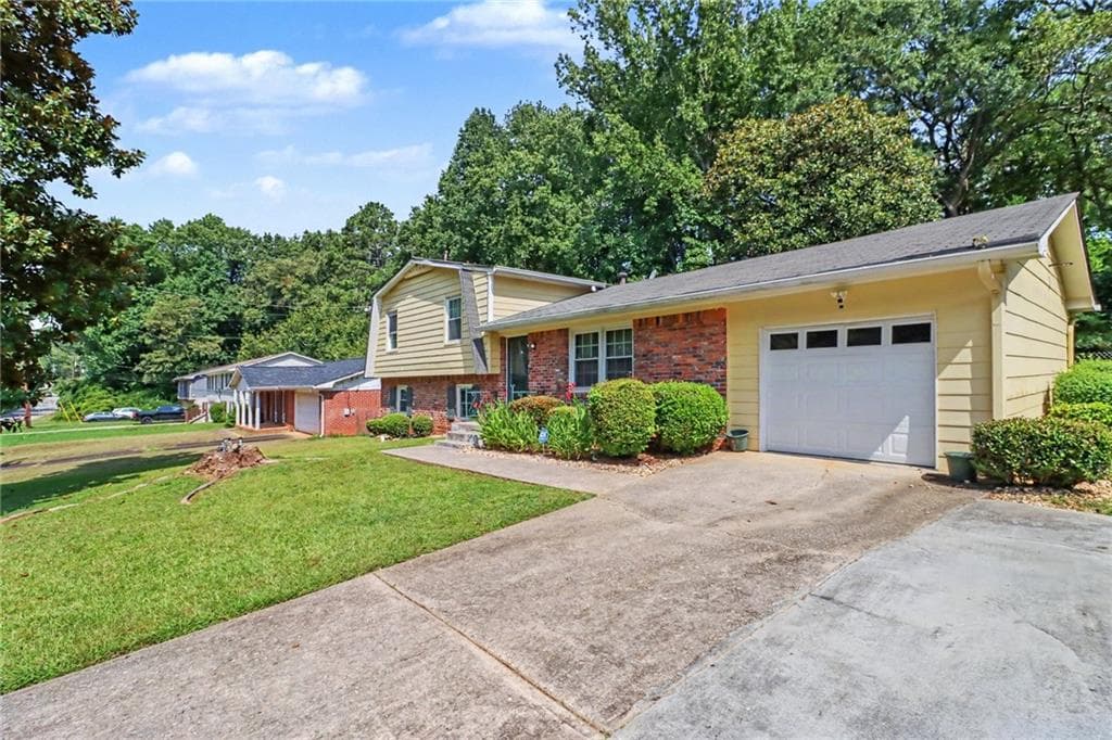 3 bedroom, 3 bathroom, 1,551 sq ft single family residence for sale at 3960 Emerald North Drive, Decatur, GA 30035 — photo 6