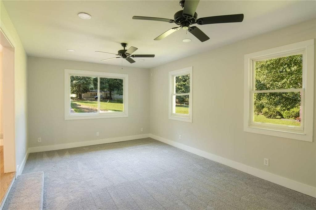 3 bedroom, 3 bathroom, 1,650 sq ft single family residence under contract at 930 Honeysuckle Trail, Winder, GA 30680 — photo 9