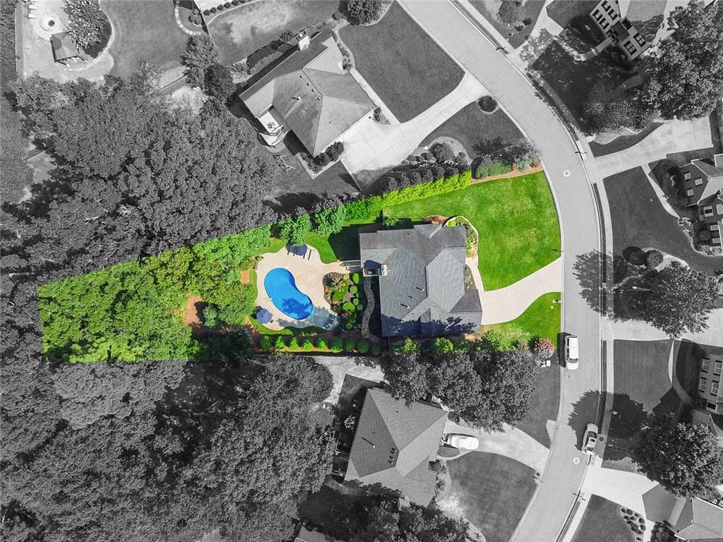 5 bedroom, 3 bathroom, 4,277 sq ft single family residence under contract at 1216 Commonwealth Avenue, Marietta, GA 30064 — photo 3