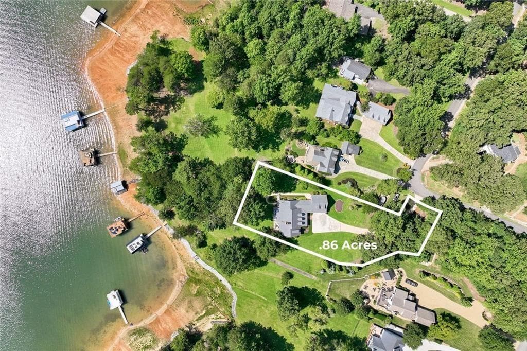 5 bedroom, 5 bathroom, 6,230 sq ft single family residence for sale at 53 Winterhawk Cove, Dawsonville, GA 30534 — photo 2