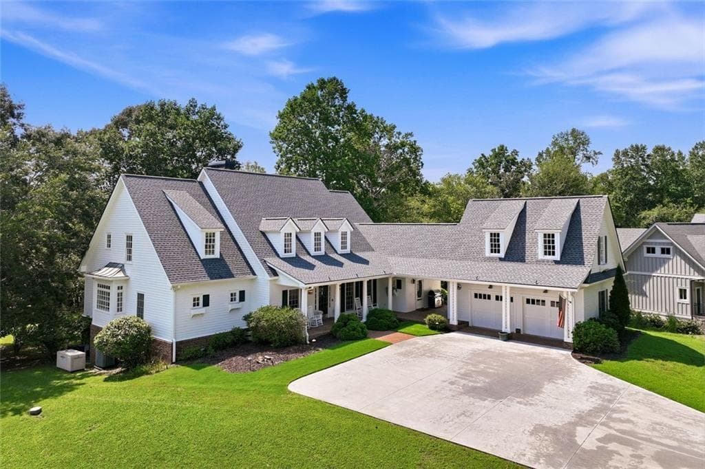 5 bedroom, 5 bathroom, 6,230 sq ft single family residence for sale at 53 Winterhawk Cove, Dawsonville, GA 30534 — photo 4