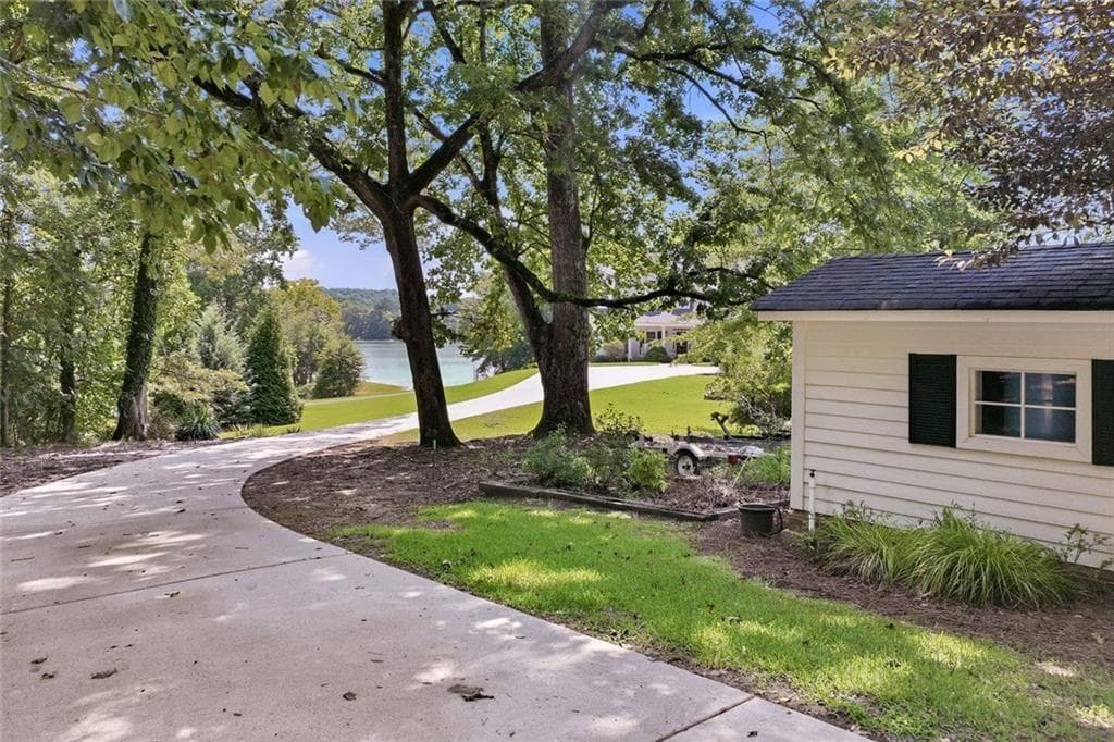5 bedroom, 5 bathroom, 6,230 sq ft single family residence for sale at 53 Winterhawk Cove, Dawsonville, GA 30534 — photo 7
