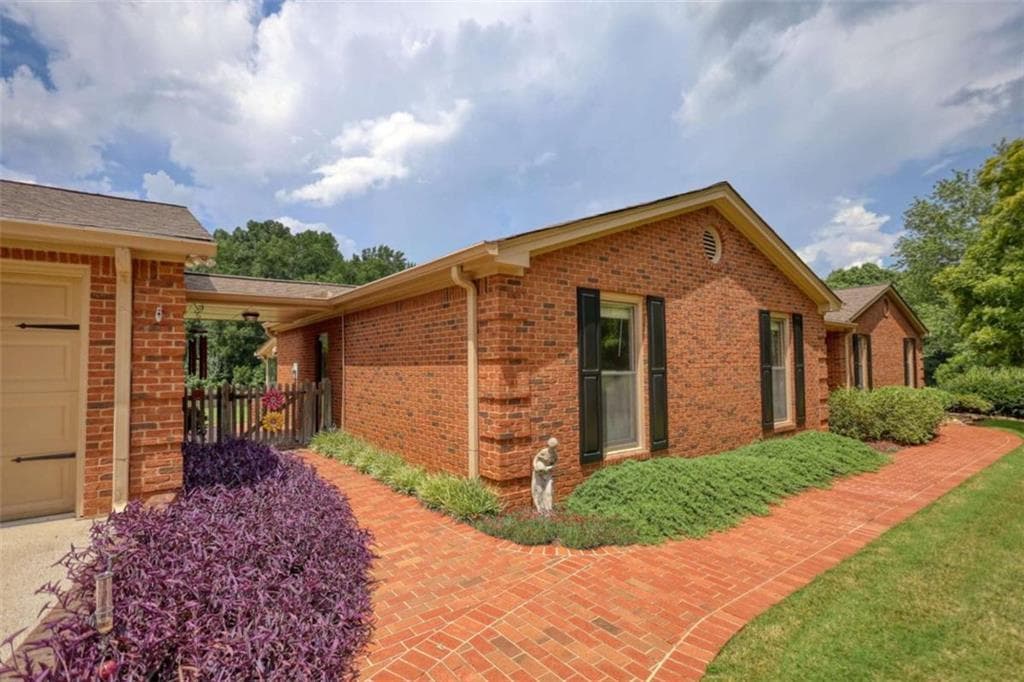 5 bedroom, 4 bathroom, 3,996 sq ft single family residence for sale at 3331 Highway 213, Mansfield, GA 30055 — photo 8